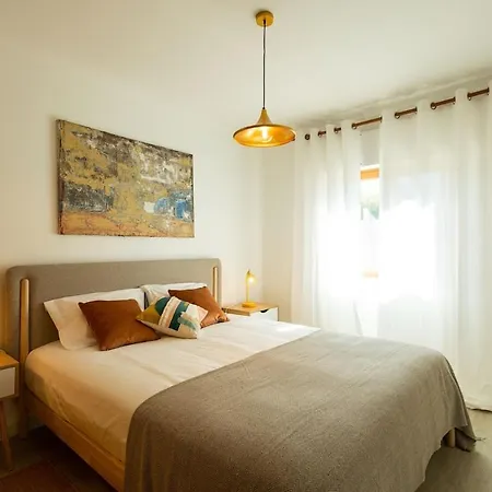 Traveler's Apartment *
