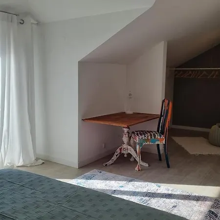 Traveler's Apartment